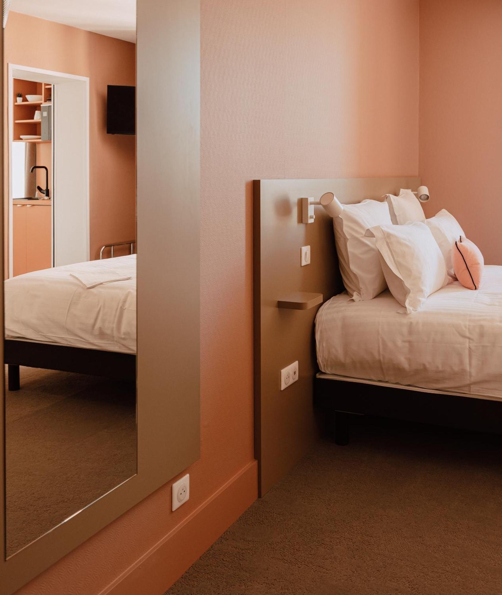 Mage Hotels - Hotel La Grenette Роан Экстерьер фото